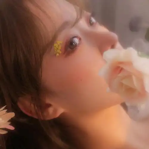 2021唯美气质女生头像