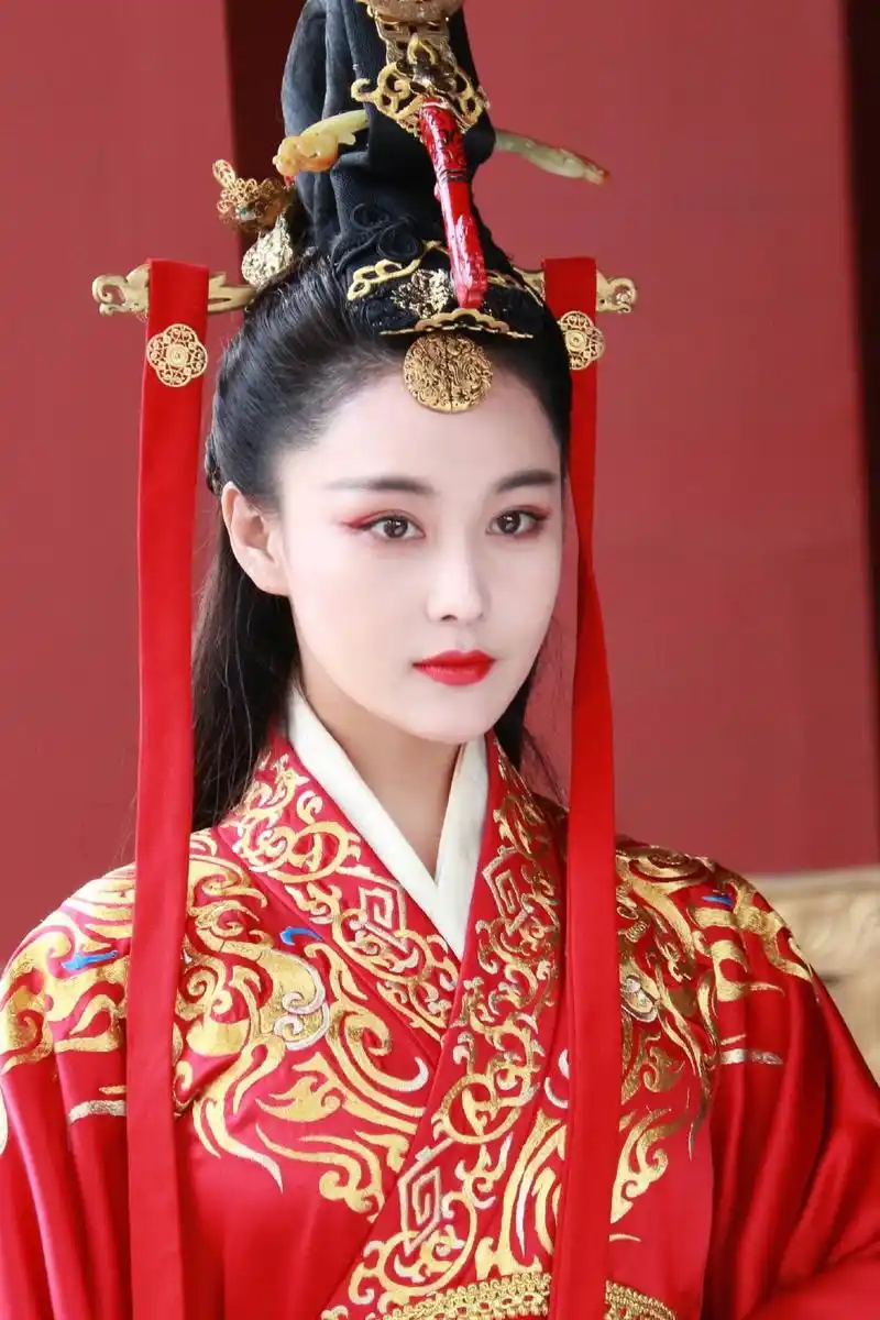 这些美到惊心动魄的古风嫁衣新娘,有没有惊艳到你呀