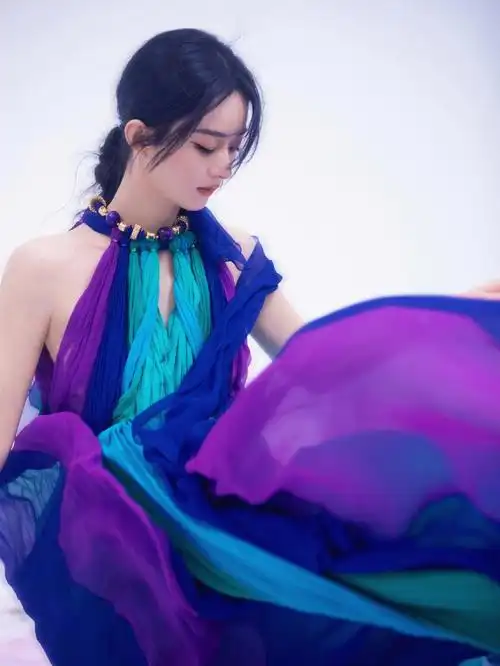 赵丽颖时尚芭莎花絮图二仙女下凡