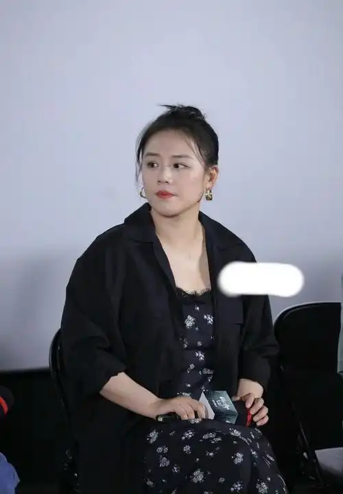 官宣后马思纯首现身无滤镜无美颜下生图胖出了幸福肥