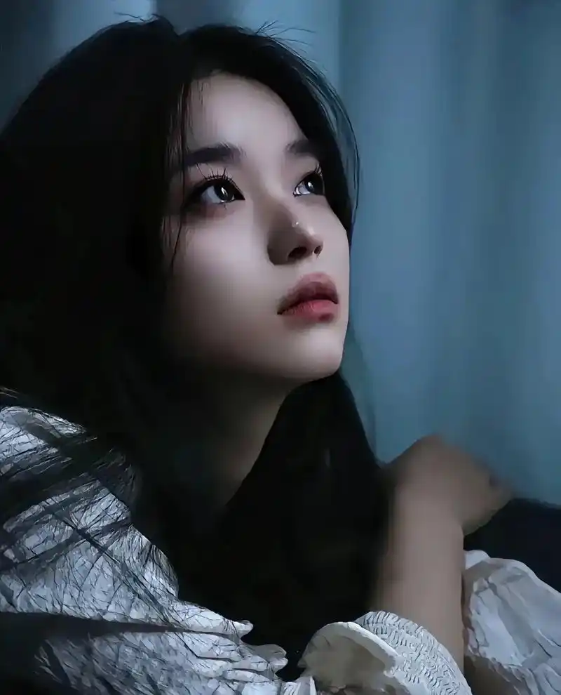 终归还是理想败给了现实,其实,女人流泪太多都是在哭自己