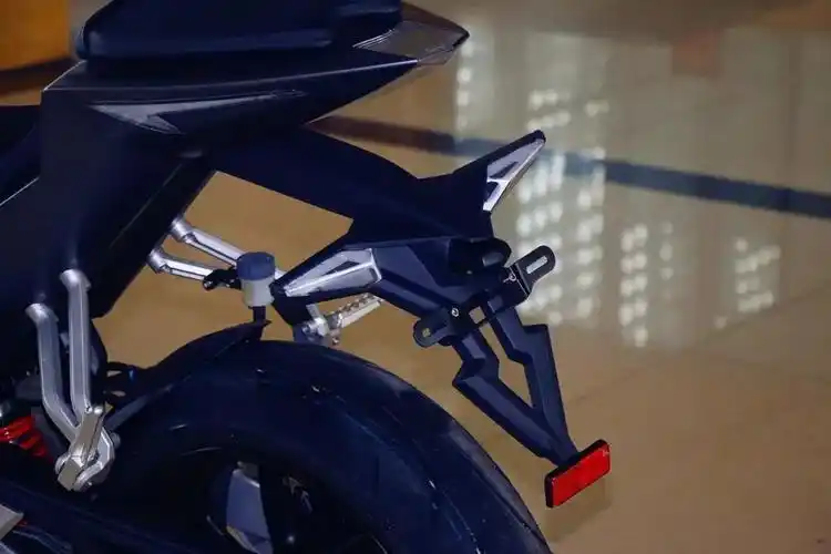 25800元,配日清卡钳宗申发动机铝合金摇臂的跑车 - 诺马刀锋400跑车