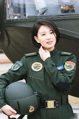 还记得我是特种兵中的侯梦莎么与柯年诺传多年绯闻今如何