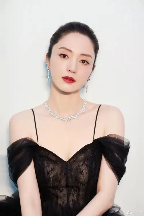 董璇经纪人董璇代言签约