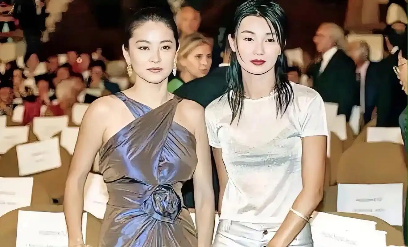 林青霞和张曼玉早期合照,一个土气一个洋气 676767