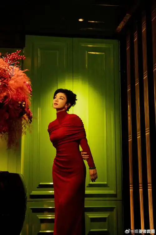 黄奕复古妆造##黄奕贵妇风