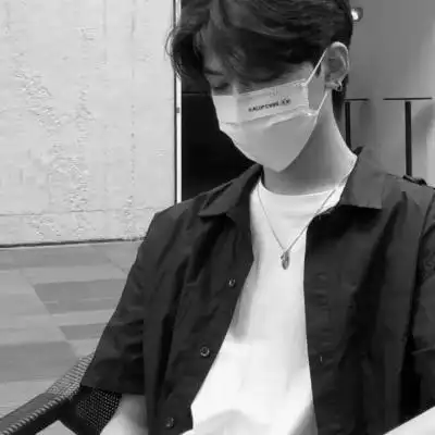 真人男生超酷帅气头像图片