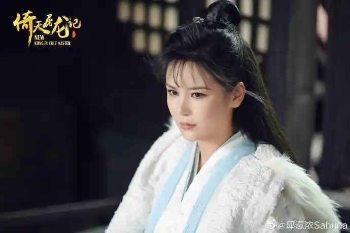 原创周芷若邱意浓发写真大秀美腿雪肤玉貌太性感火辣