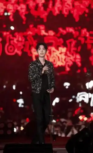 肖战红海图片:喜欢你不是简单的说说而已