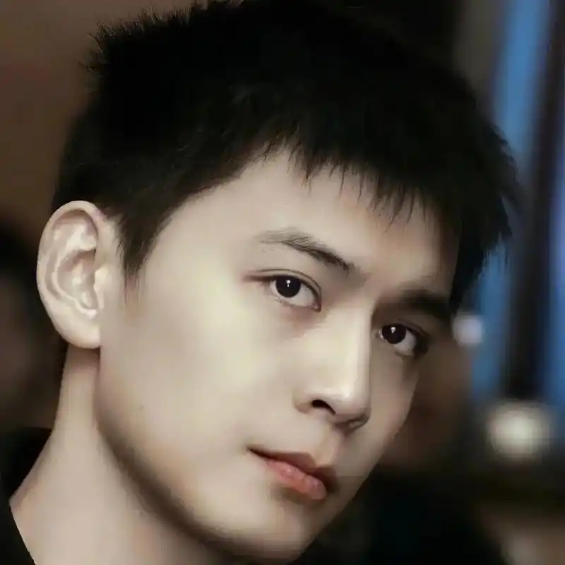 辽宁男篮 #杨鸣最帅 恭喜杨鸣主帅从当年帅气的追风少年到现 - 兑音