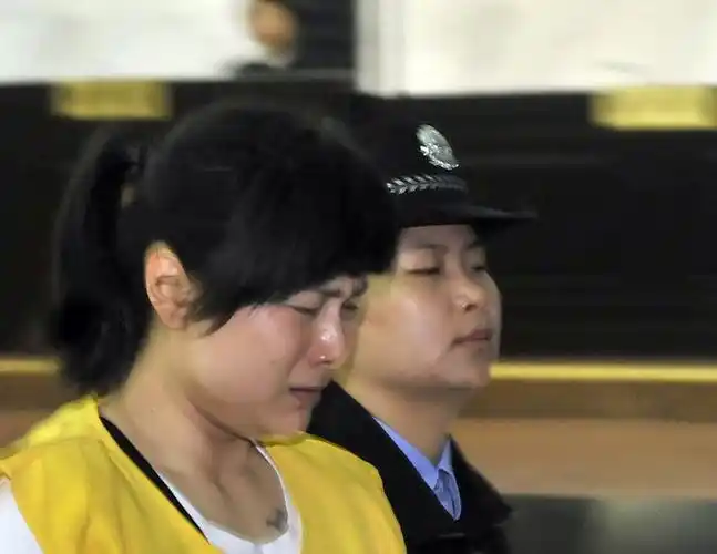 浙江省高院终审判决女富豪吴英死刑