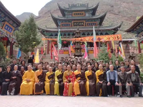 甘肃永靖县雷音寺起火 大雄宝殿被烧毁(图)