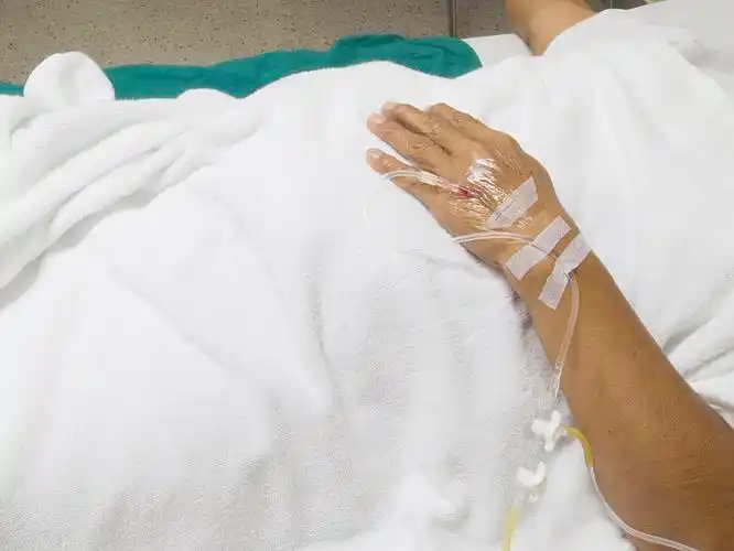 输液,手臂,女病人,医院_高清图片_全景视觉