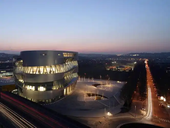 「秒懂百科」一分钟带你游遍梅赛德斯-奔驰博物馆