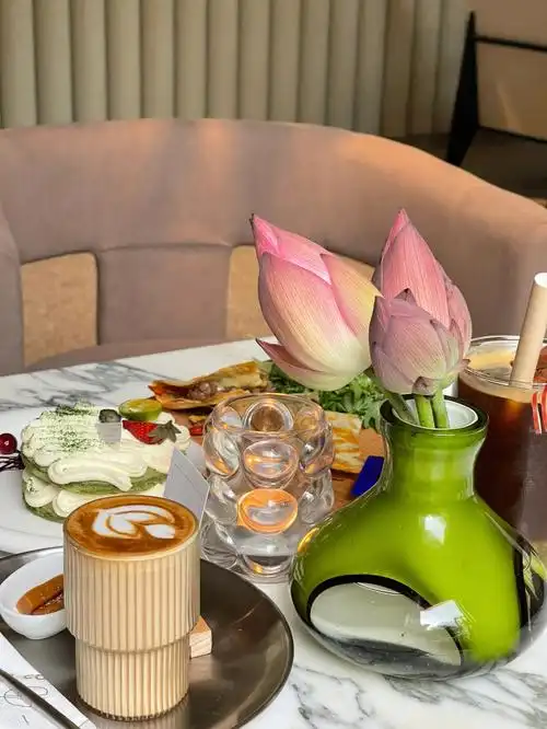 与盛夏荷花一起法式浪漫下午茶
