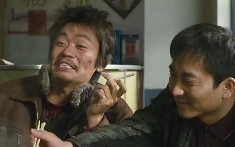 《hello,树先生》混剪:王宝强烟不离手,化身预言家最后却被逼疯