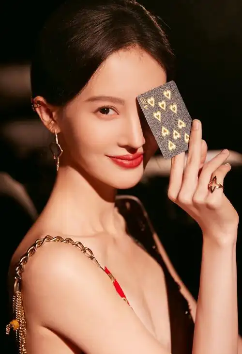 吃瓜投稿:金晨现在是不是90女演员top,弯道超车了?