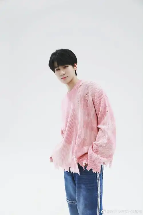 张真源戴口罩的仪式感每周七天不重样一天换一个