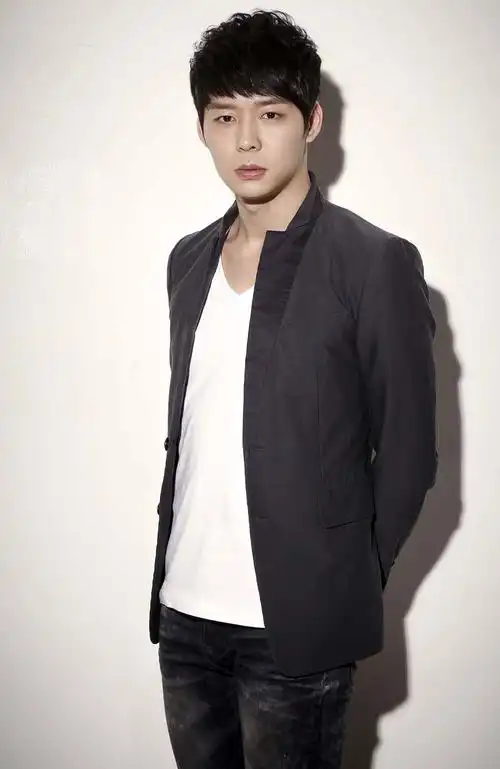 是2016年韩国歌手 a href="#" data-lemmaid="769232">朴有天 /a>mini