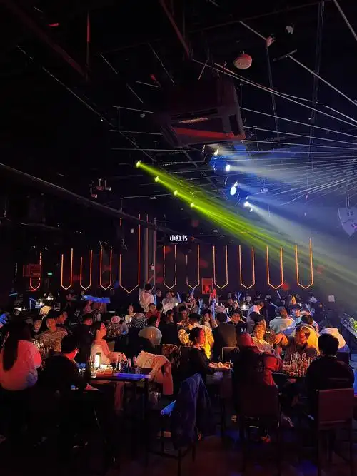 我晕,贵阳这家酒吧6015真的快乐到我了!7215