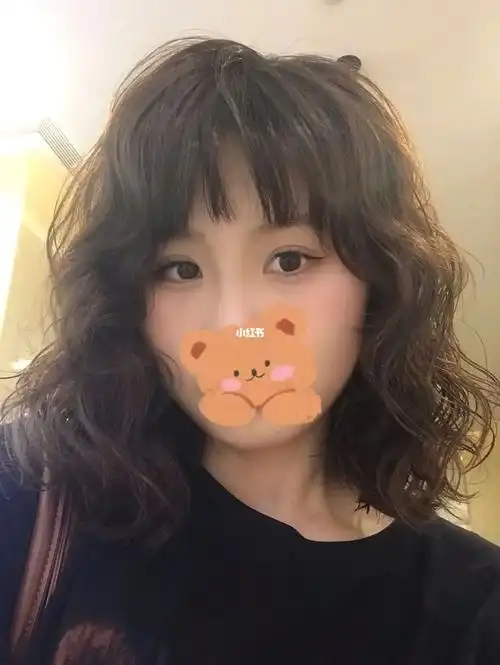 短发女生一定要尝试这种法式烫蛋卷头～蓬松慵懒的卷发很好的修饰脸型