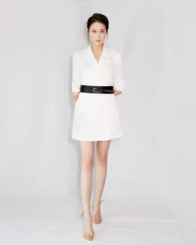 王乐君现身优秀电视剧百日展播活动简约黑白尽显大气