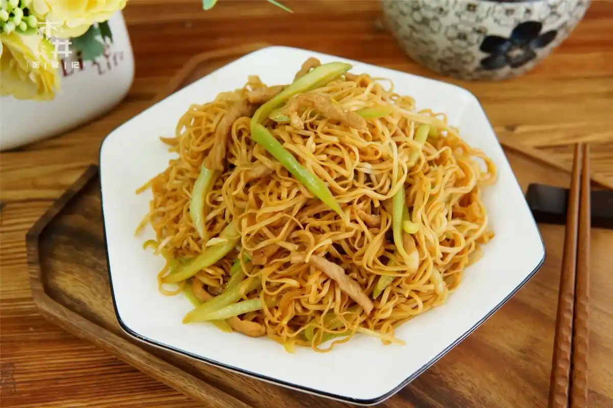 河南的"家常卤面",夏天蒸一大锅都能吃光,简单实惠,太香了