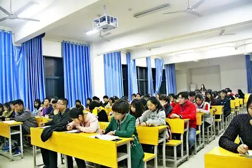 建筑与城市规划学院举行本学期团总支学生会第一次全体会议
