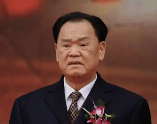 从江西省委书记到副国级他的起点和归宿都在农民之中