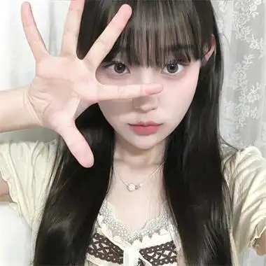 小众清冷女头像高清冷艳真人 高级感十足的纯欲女头冷色系_女生头像