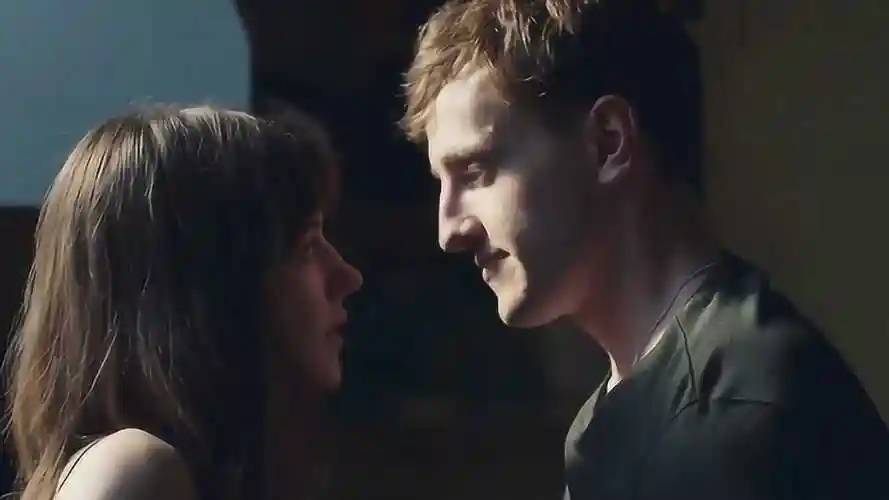 英国今年大热神剧normalpeople男女主的唯美混剪