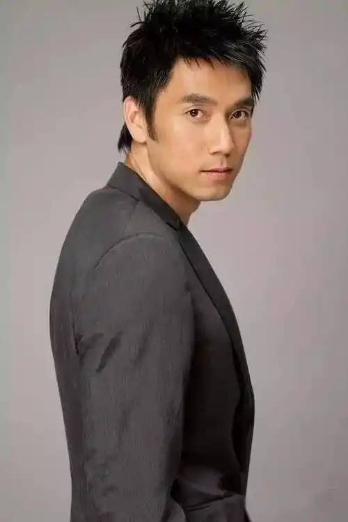 与共患难的黄琏离婚后,林依轮再婚娶模特,黄琏一直单身至今