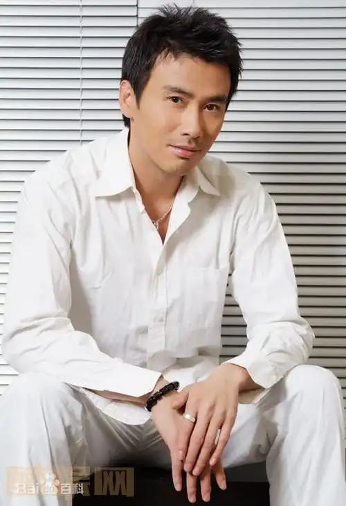 《胜算》剧照柳云龙个人历程情感历程柳云龙个人历程家庭背景:柳云龙