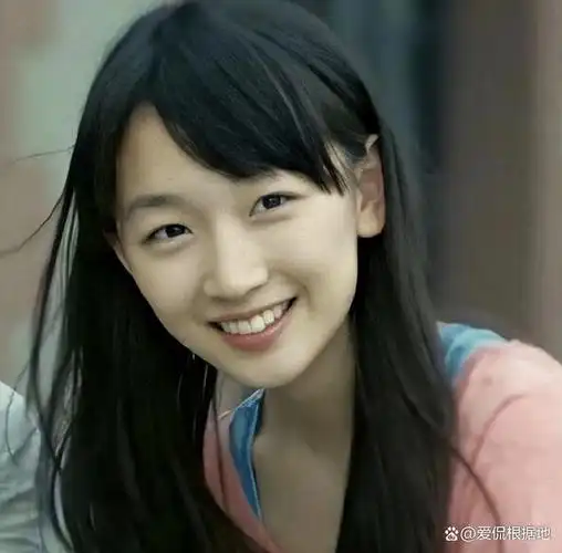 恋爱绯闻才不到一年,周冬雨变化不大,而刘昊然却像是换了一个人