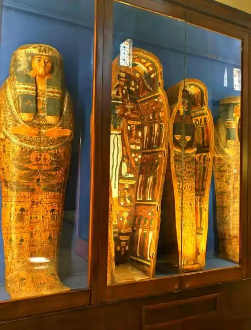 埃及国家博物馆珍宝之旅:从图坦卡蒙到阿努比斯的辉煌遗产
