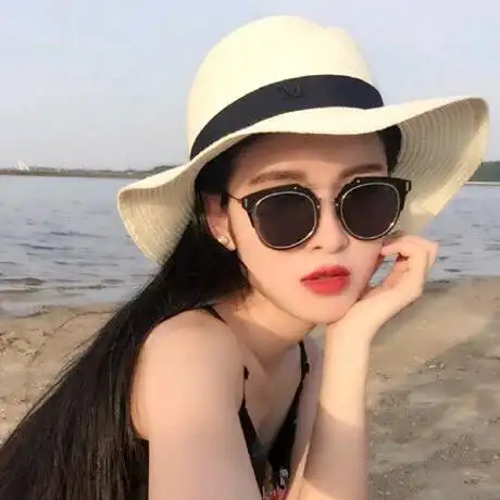 戴草帽墨镜美艳女子_美女头像图片_扣扣居