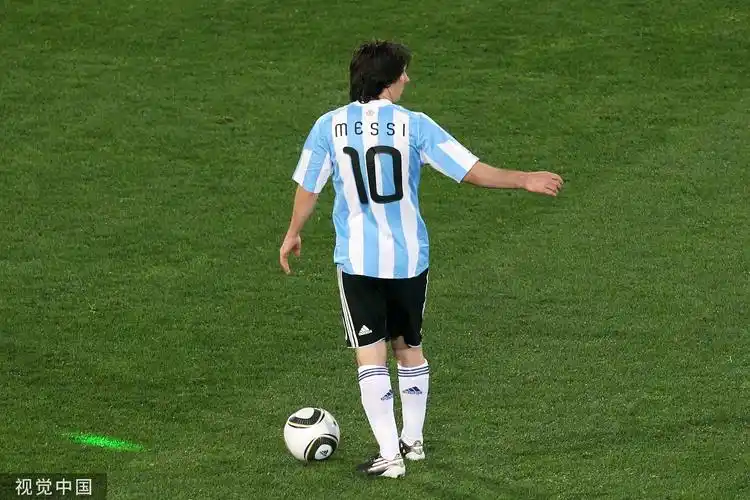 梅西生日滋味几何巴萨的辉煌都难掩和阿根廷一起的13载苦夏