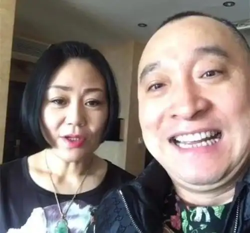 他是赵本山最器重的徒弟因为他与央台闹掰他就是张小飞