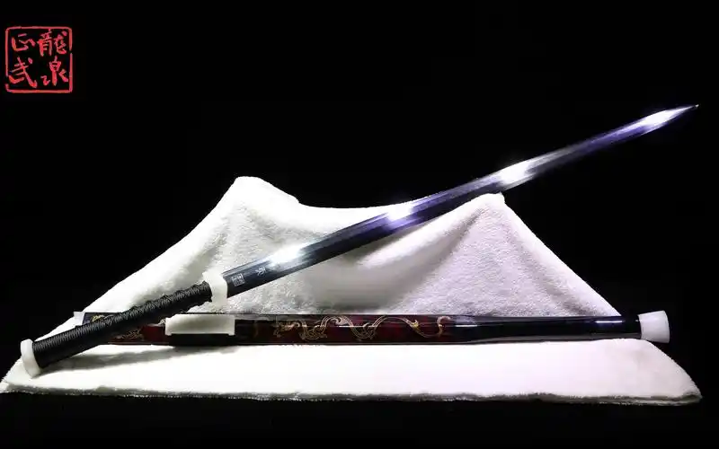 龙泉铸剑师周正武龙泉剑之三枚地肌漆鞘玉装倚天剑37