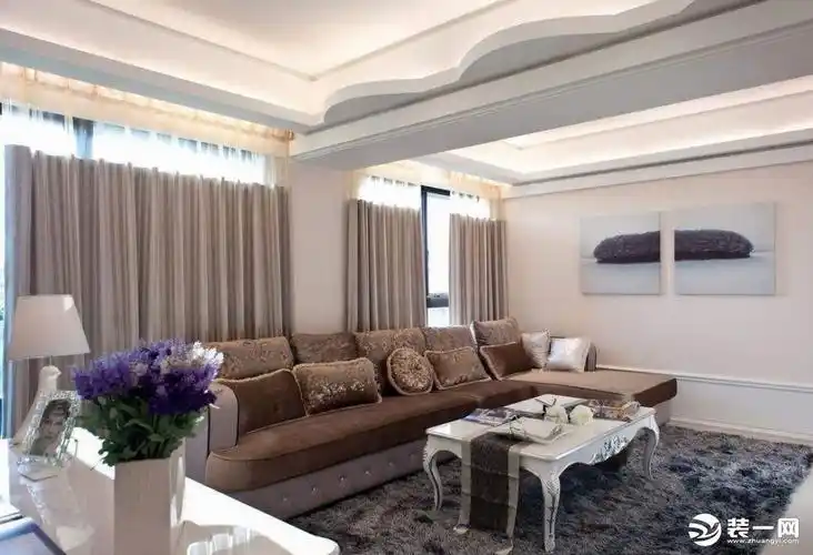 客厅天花板装修效果图简约风格
