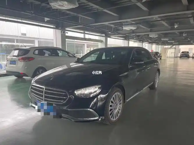 21年上牌的奔驰e300l时尚版,8千公里.感兴趣的来聊聊.
