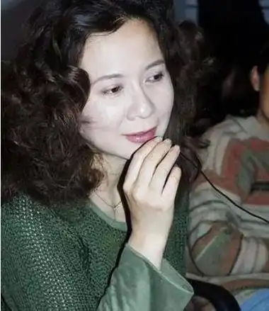 原来他就是蔡明儿子隐瞒37年不公开是蔡明的骄傲也是心病