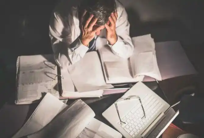 新知达人, 疫情后的职场阵痛期,崩溃的hr该如何自救?