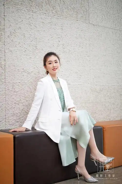 女性企业高管形象照