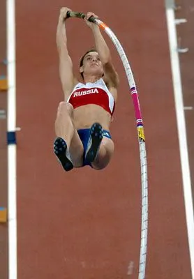 图文俄罗斯选手夺得女子撑杆跳冠军自由腾飞