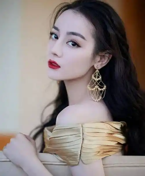 中国网友公认的娱乐圈的十大美女,第十名唐嫣,第一名你们猜到吗-第19