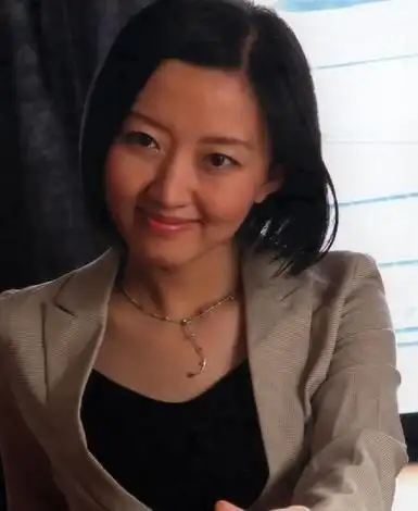 柴静被曝与摄影师低调完婚