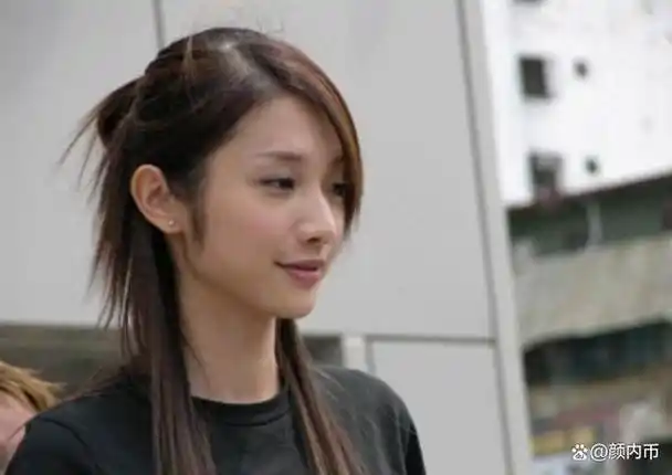 面对媒体的采访,大s回应:"我不会参加,但我的男朋友周渝民应该会去!