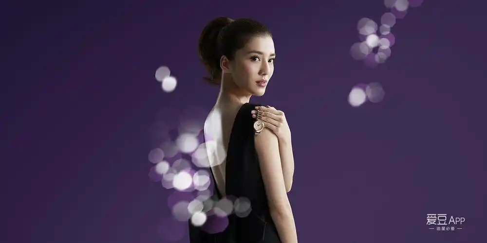 近期其主演的中韩合拍电影《赏金猎人》也一度引发观影高潮,让吴千语