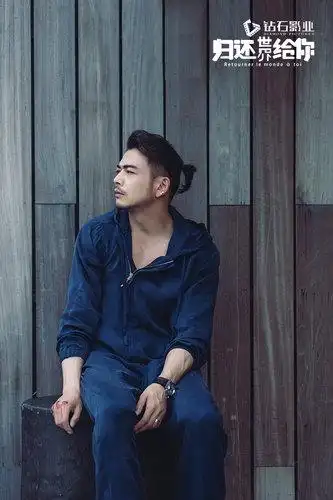 杨烁《归还世界给你》戏内时尚戏外文艺